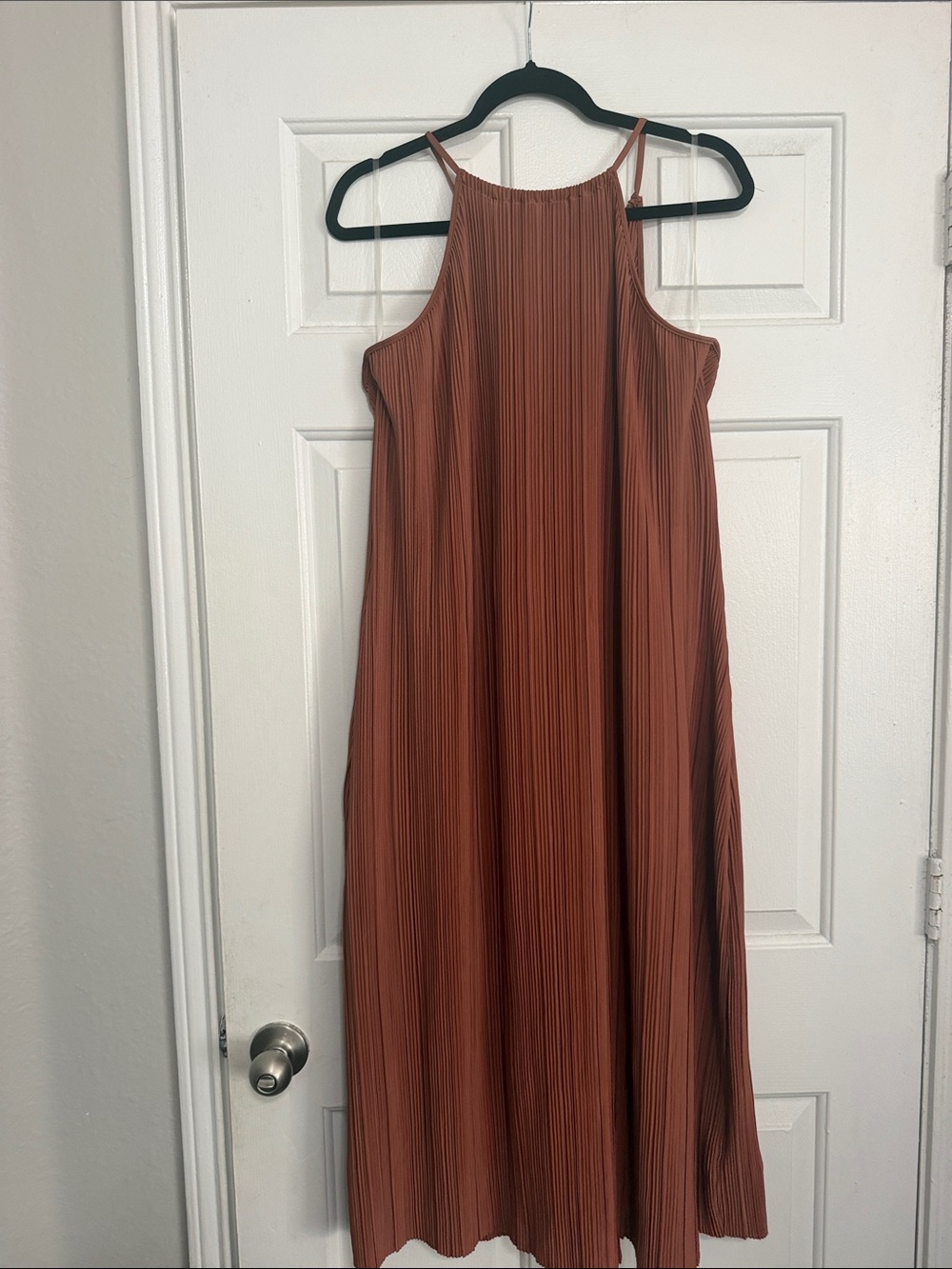 a new day Sleeveless Pleated Maxi Dress in Rust Brown
